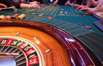 Asioita, jotka on otettava huomioon ennen online-kolikkopelin pelaamista