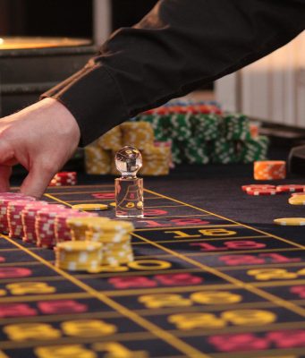 Mitä ovat online-kasinopelit ja kuinka pelaat niitä?